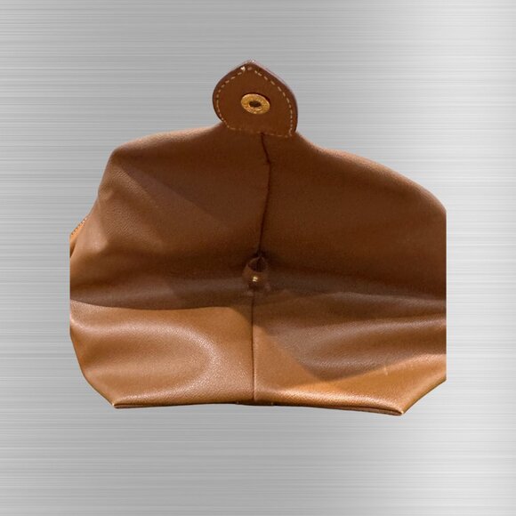 Trussardi Brown Leather Duffle Bag – Classic & Timeless - Picture 8 of 11